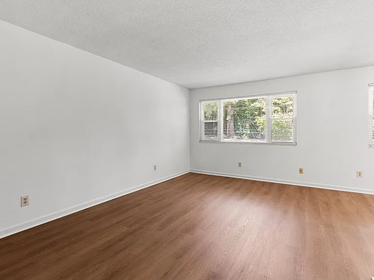 3108 Briarwood Dr — Photo 8