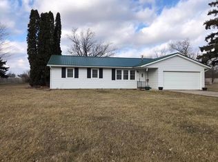 406 W Harrison St, Mentone, IN 46539