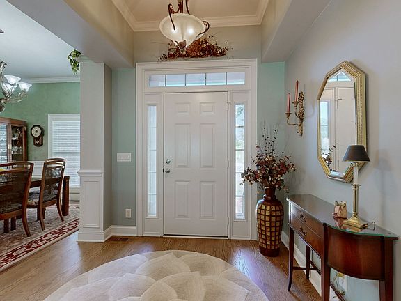 4th image of 213 James Matthew Ln