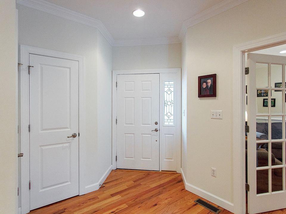 295 Vista Links Dr, Buena Vista, VA 24416 Zillow