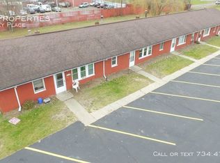 81 Harvey Pl, Ypsilanti, MI