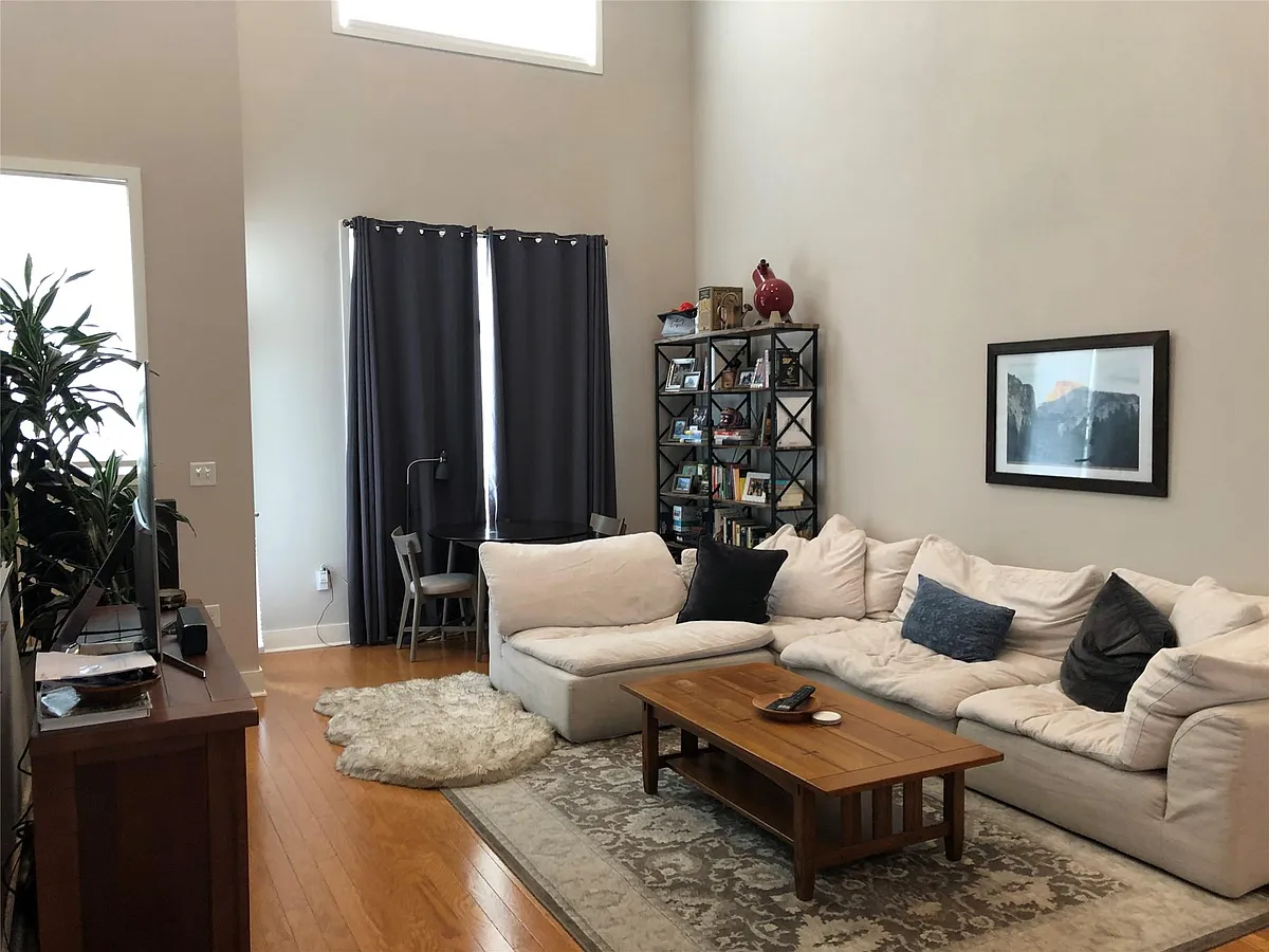 Building Photo - 1702 S Lamar Blvd #23