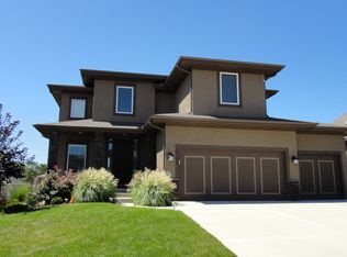 12176 S Valley Rd, Olathe, KS 66061