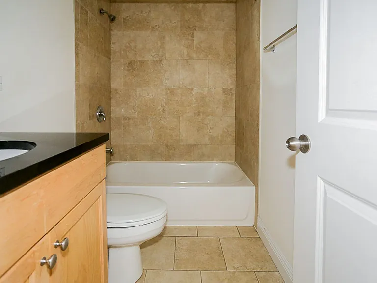 3808-16 N. Sheffield — Photo 13