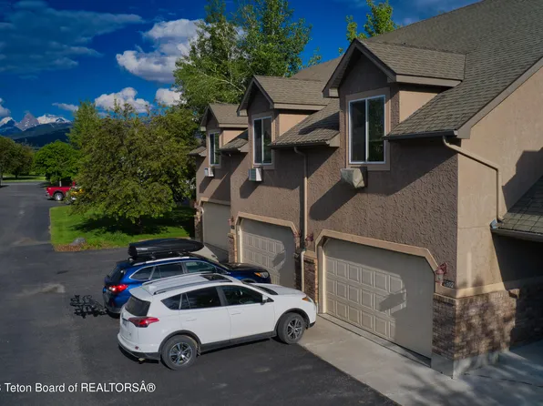 1802 Honeysuckle Loop, Driggs, ID 83422