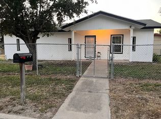 595 N 3rd St, Raymondville, TX 78580