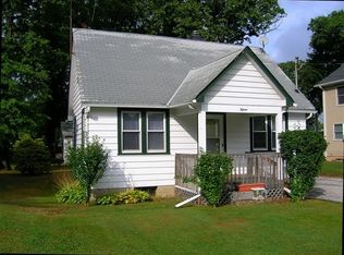 15 E 22nd St, Huntington Station, NY 11746