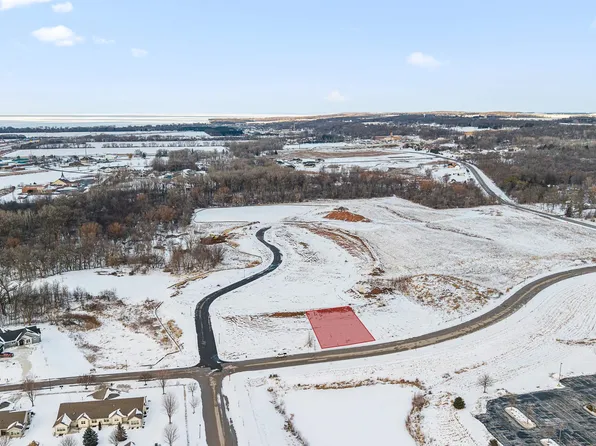 1445 Eastwind Ln #16, Fond Du Lac, WI 54937