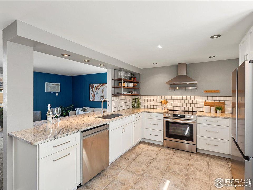 1st image of 1842 Canyon Blvd #215