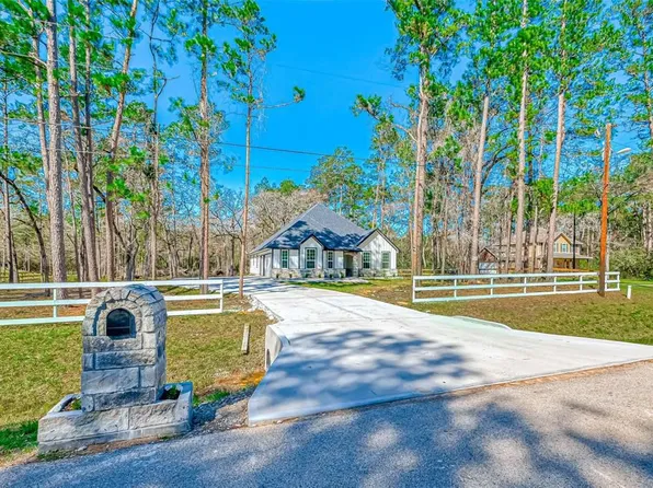 649 Pelican St, Magnolia, TX 77355