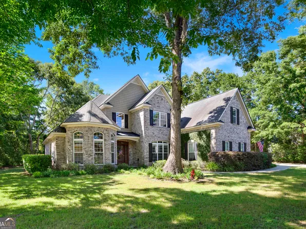 195 Chastain Cir, Richmond Hill, GA 31324