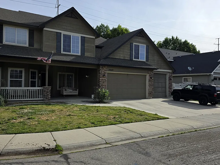 2640 W Los Flores Ct — Photo 1