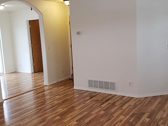 4th image of 7544 N Courcelles Pkwy