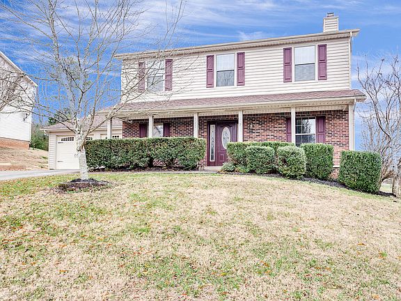 3rd image of 8052 Maple Run Ln