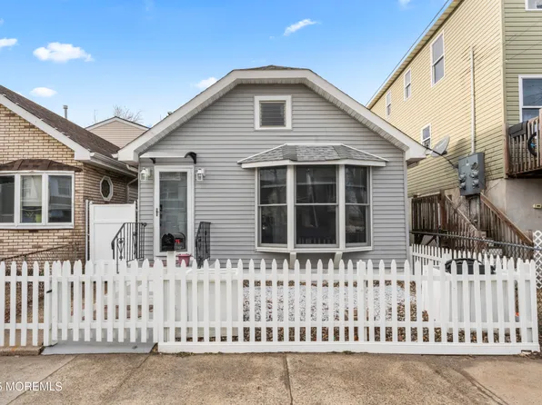 21 Pineview Avenue, Keansburg, NJ 07734