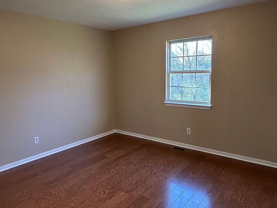 1st image of 11524 Aaron Ln