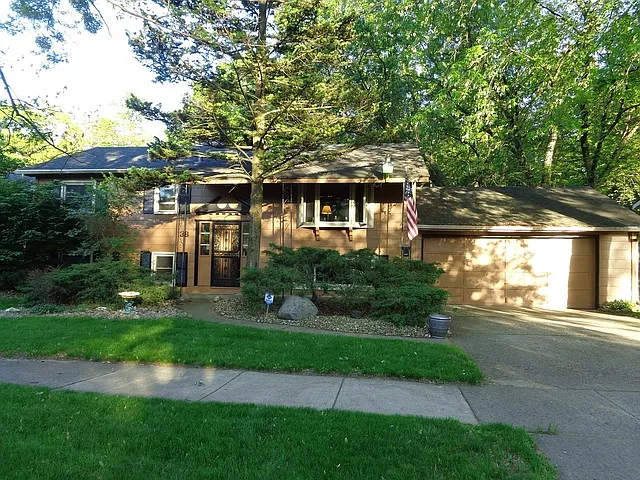 38 Chippewa Dr photo 1