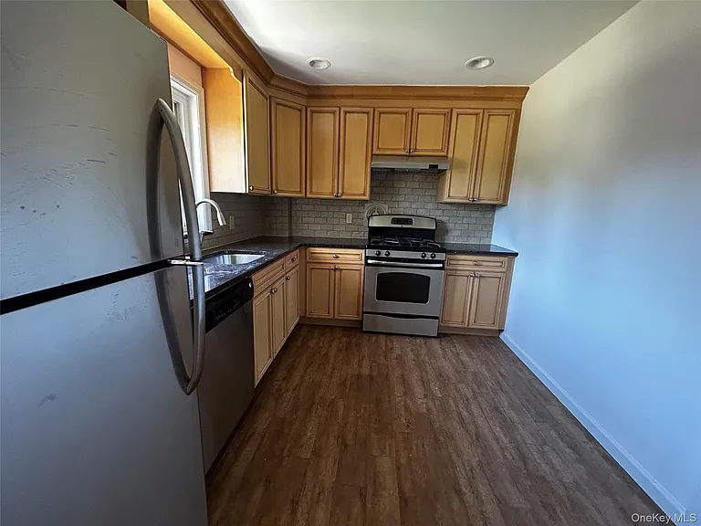 304 Dawson Ln — Photo 4