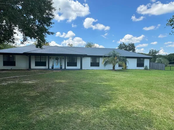 703 NE 7th St, Summerdale, AL 36580