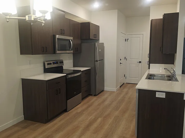 100 N 5th St #B35 — Photo 4