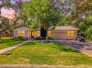 227 W HIGHLAND DR, Boerne, TX 78006