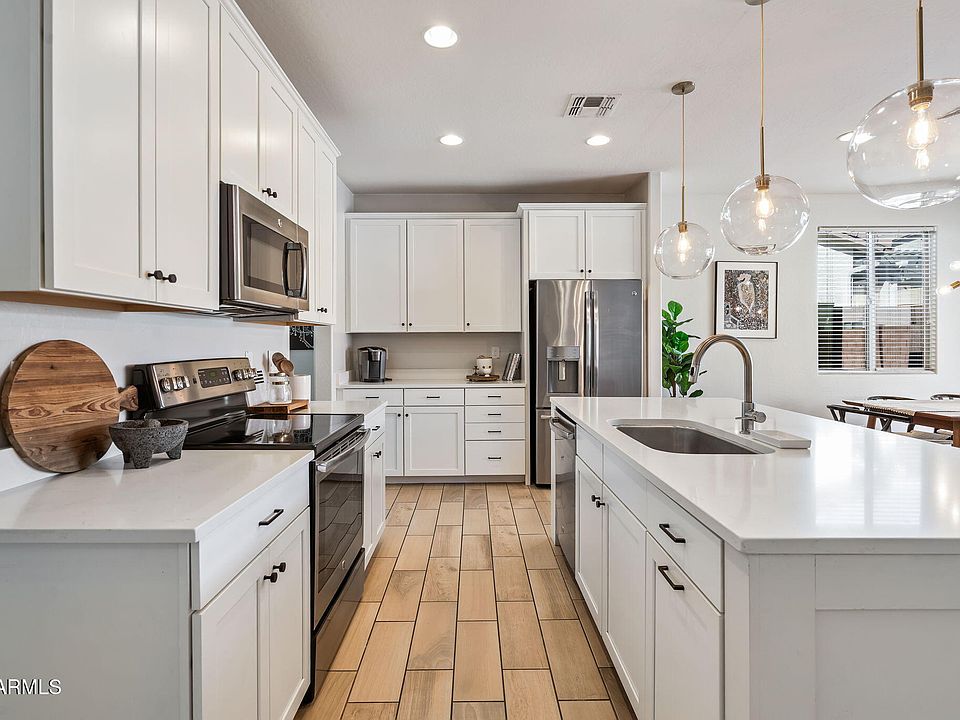 1st image of 4822 W ST ANNE Avenue
