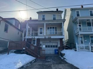 325 E Railroad St, Nesquehoning, PA 18240