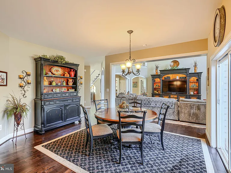 1319 Martin Meadows Dr — Photo 41