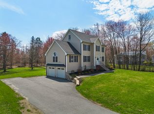 56 Cornelie Rd, Methuen, MA 01844