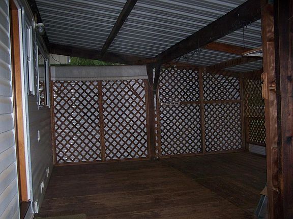 2nd image of 4661 Bonneville St
