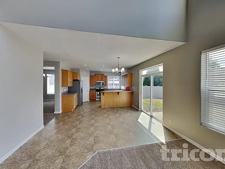 2311 NW 5th St — Photo 2
