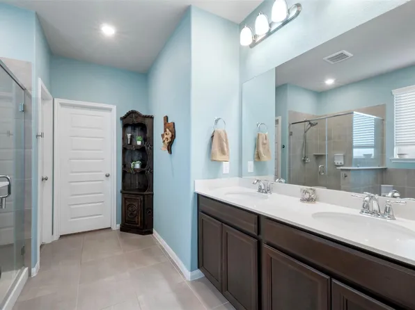 13010 Red Blossom Cir, Tomball, TX 77375