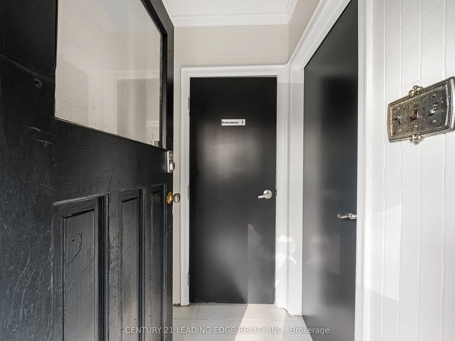 1 bed, $1,200 — Photo 2