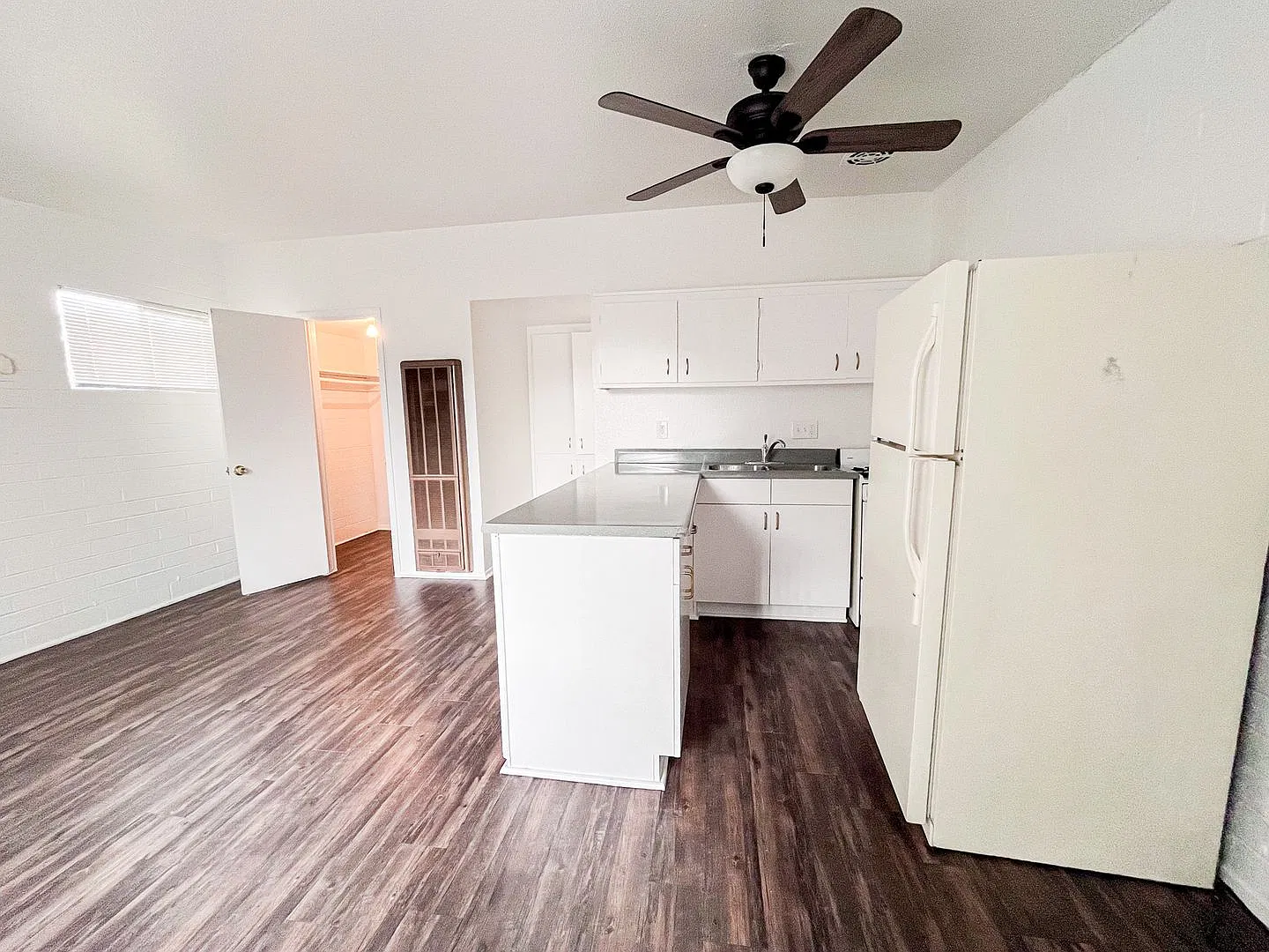 1033 S. Mariana St. — Photo 3