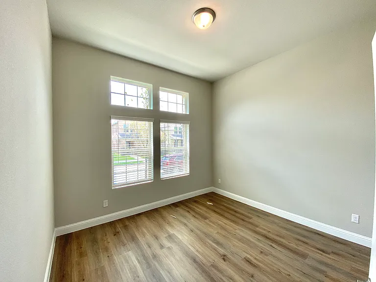 4127 Stockyard Station Ln — Photo 6