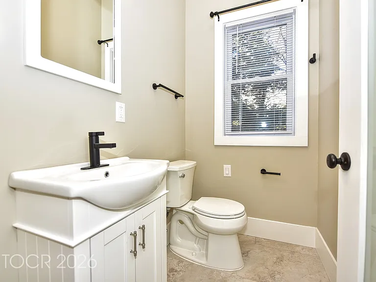 127 Pine St — Photo 24