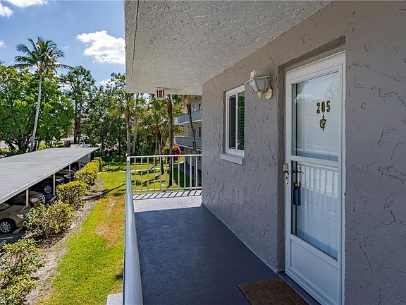 3rd image of 5515 Rattlesnake Hammock Rd APT 205