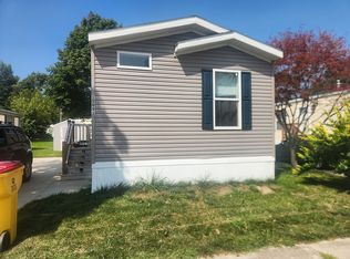 15991 Villaire Ave, Clinton Township, MI 48038