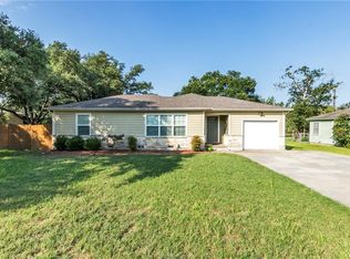 1609 Burt St, Bryan, TX 77802