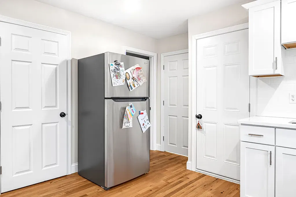 2 bed, 1000 sqft, $3,000 — Photo 4