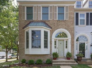 7050 Darby Towne Ct, Alexandria, VA 22315