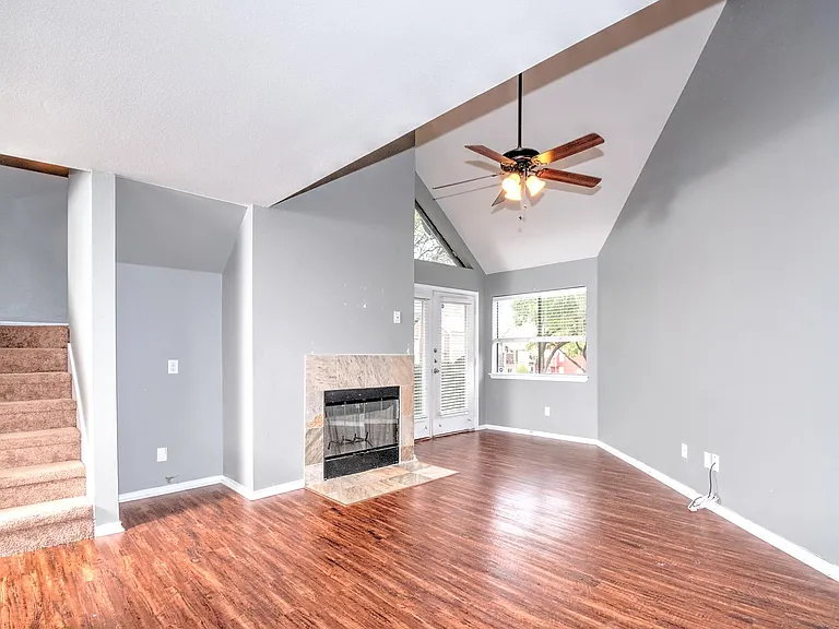 9831 Walnut St #209 — Photo 2