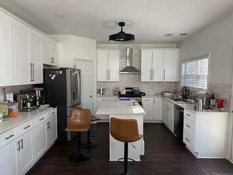 354 Wedmore Ct — Photo 7