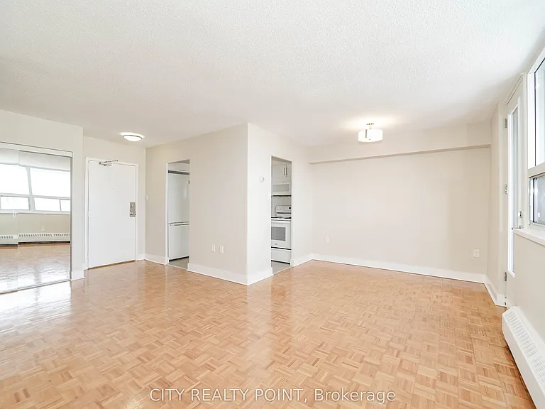 1500 Bathurst St #1008 — Photo 4