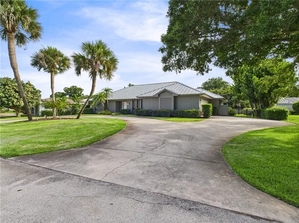 675 Colonial Dr, Vero Beach, FL 32962