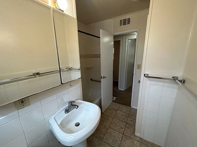 1201 E Cheyenne Rd — Photo 8