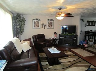 6221 Holliday Dr, Toledo, OH 43611