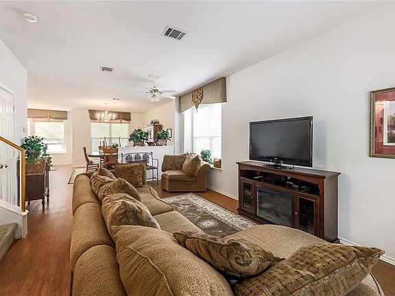 5th image of 204 N Lynnwood Trl