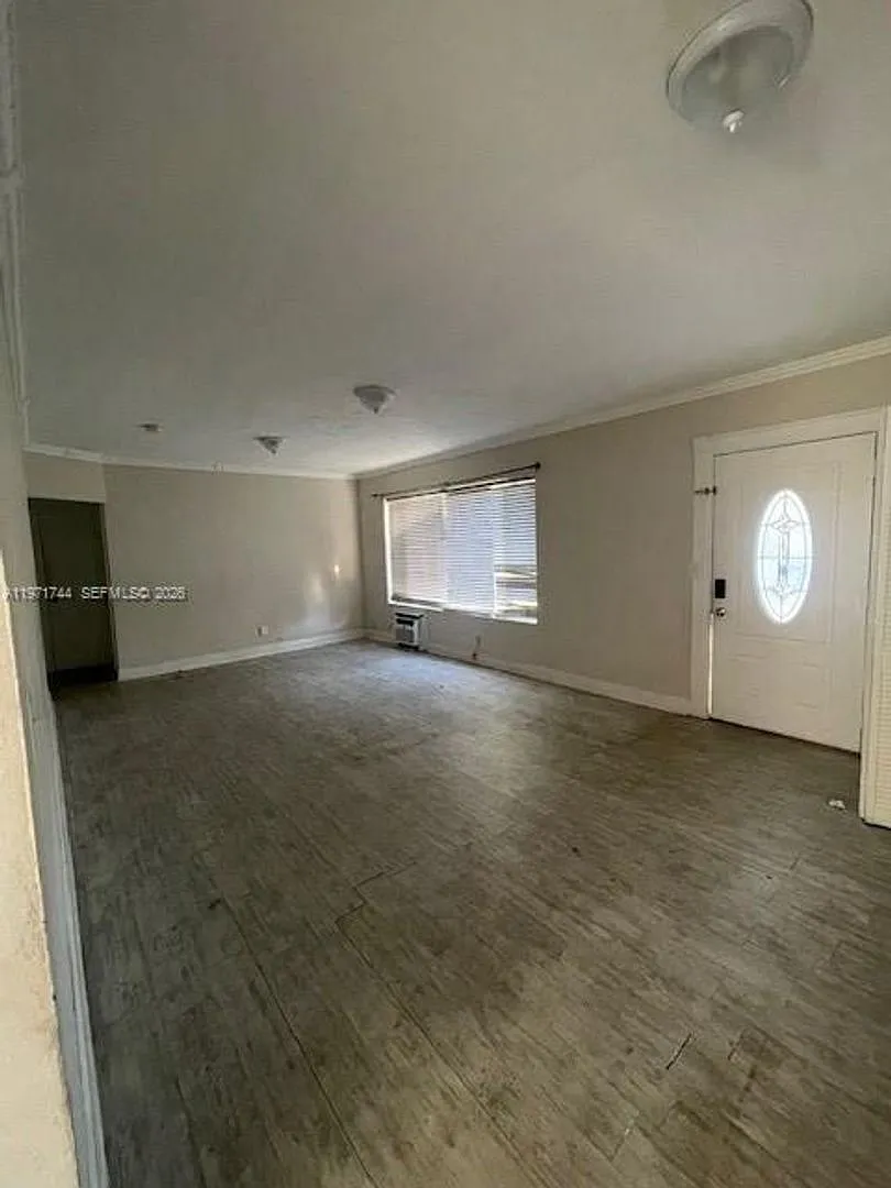 121 NE 169th Terrace, North Miami Beach, FL 33162 — Photo 2