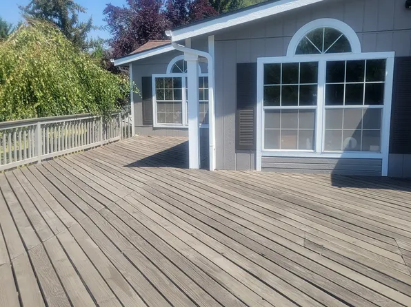 170 Oscar Dr, Roseburg, OR 97470
